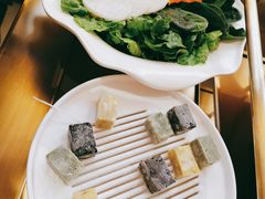 -左庭右院鲜牛肉火锅(金山万达店)
