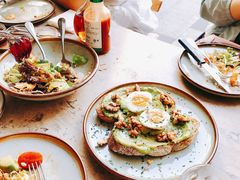 牛油果煮蛋吐司-RAC BAR(安福路店)