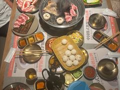 -草家酱蟹炭火烤肉店(珲春南路一店)