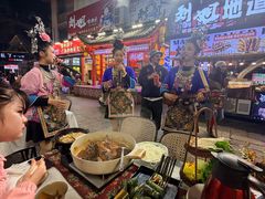 -刘姐啤酒鱼民族演艺餐厅(西街总店)