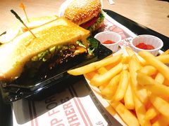 -The Habit Burger Grill 哈比特汉堡(复兴soho店)