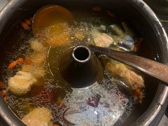 -云海肴·汽锅鸡·云南菜(天山百盛优客店)