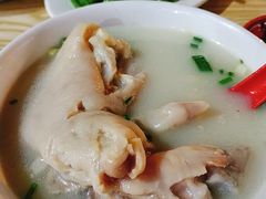 -雷祖芳老妈蹄花店