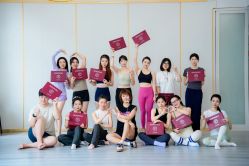 -亚太瑜伽普拉提学院