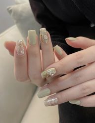 -悦指间美甲美睫