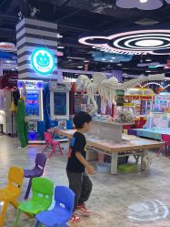 -爆米花儿童美发乐园