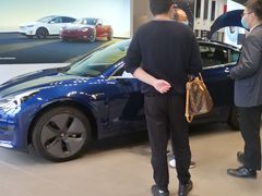 -TESLA 特斯拉(上海太古汇体验店)