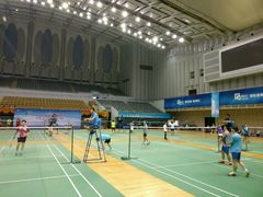 羽毛球馆-闵行体育馆-停车场