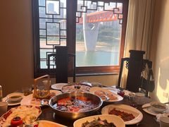 -小天鹅火锅·一线江景洪鼎旗舰店(洪崖洞店)