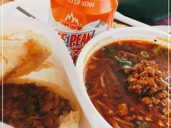 -荀记肉夹馍(三八家乐福店)