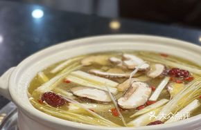 Ganoderma and Ham Chicken Soup