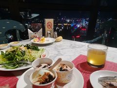 -锦厨国际自助餐厅 · 云端景观 (昆明索菲特大酒店)