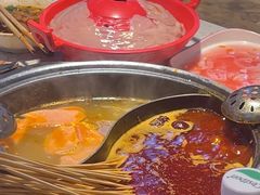 -钢管厂五区小郡肝串串香(蜀都万达店)