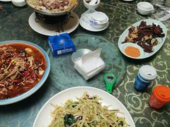 -一口猪海鲜浑锅·东北家常菜