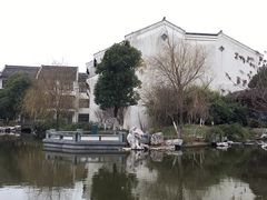 -梁鸿湿地丽笙度假酒店大堂吧