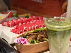 -海底捞火锅鲜切牛肉主题店(长寿路店)