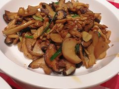 橄榄油烧三种蘑菇-西贝(宝乐汇店)