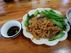 芥兰牛肉盖河粉-南记食粥坊·宵夜大排档(莲花总店)