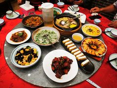 -侬佳蒸菜馆(听潮店)