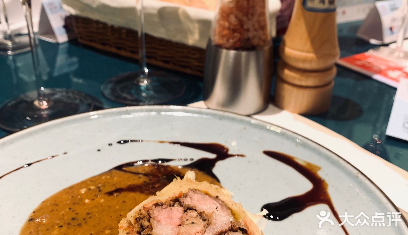 加拿大美食佳酿节，吃肉喝酒不负春光