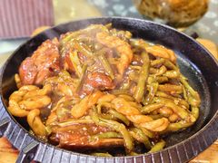 扁豆排骨焖卷子-百花人家(清水镇店)