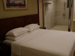 -维也纳酒店(深圳国际会展中心沙井上南店)