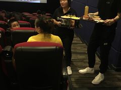 -大地影院(上海南汇店)