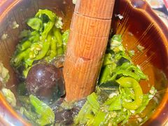 擂辣椒扣肉-陈大锅·岳阳鱼馆·地道岳阳菜(美食街店)