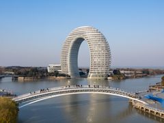 -湖州太湖旅游度假区-月亮广场