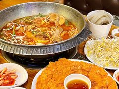 -喇喇排骨火锅·传统韩式脊骨汤(望京西园总店)