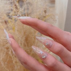 -初心纹眉洗眉·美睫专业店