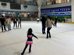 -正佳冰河湾真冰滑冰场