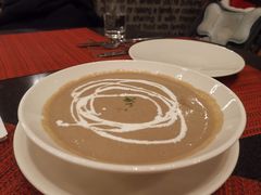 黑松露奶油蘑菇汤-WOLFGANG PUCK KITCHEN & BAR(迪士尼小镇店)