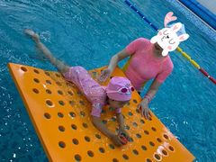 -乐悠游亲子游泳俱乐部