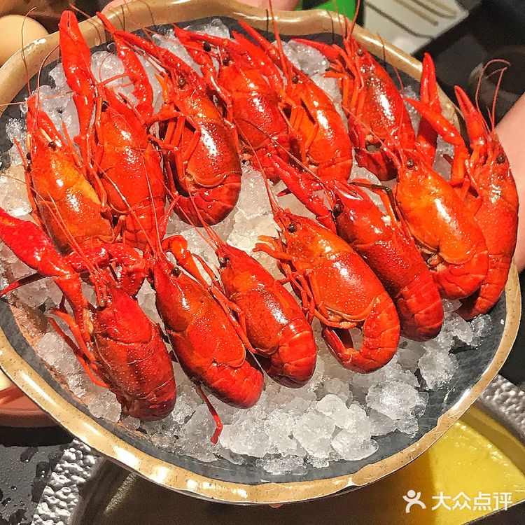 和牛自助还可以小龙虾🦞吃到饱!