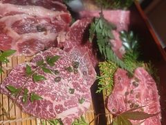 -山川小町·极番烧肉(新地假日广场店)