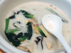 -泉畔人家·老济南经典鲁菜(大明湖店)