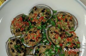 Steamed Abalone with Fermented Black Beans and Vermicelli