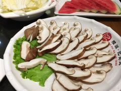 -陆派巴倒烫火锅(城东店)