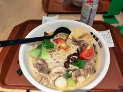 -蒙自源米线大王(东站店)