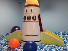 -小门牙好性格托育(北外滩中心)