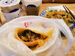-田三卷馍(万达分店)