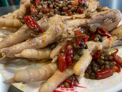 麻辣鸡爪-梁老三麻辣鸡头总店