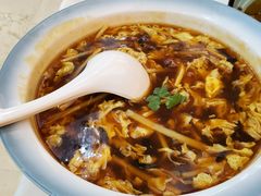 酸辣乌鱼蛋汤-红菜坊·烤鸭·川鲁宴(石园店)
