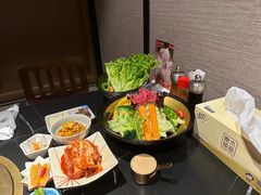 -山川小町·极番烧肉(新地假日广场店)