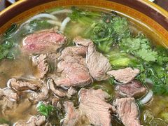 生烫牛肉粉-花溪牛肉粉(八鸽岩店)