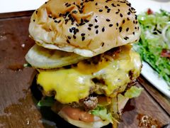 手工牛肉大汉堡-大象厨房(重庆道店)