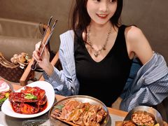 -草家酱蟹炭火烤肉店(珲春南路一店)