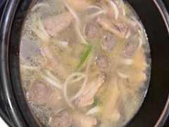 -东椰·海南椰子鸡火锅(朝阳门店)