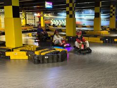 -极限PLAY运动娱乐新世界·团建派对表演休闲馆·室内高空游乐园